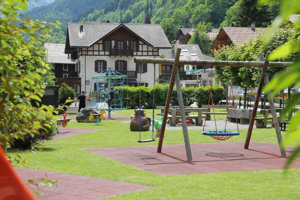 Hotel Des Alpes Champéry Exterior foto